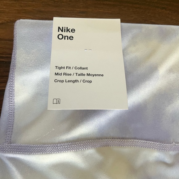 Nike One Women’s Icon Clash Purple/White Tie Dye Crop Leggings NWT size 1x - Picture 3 of 5